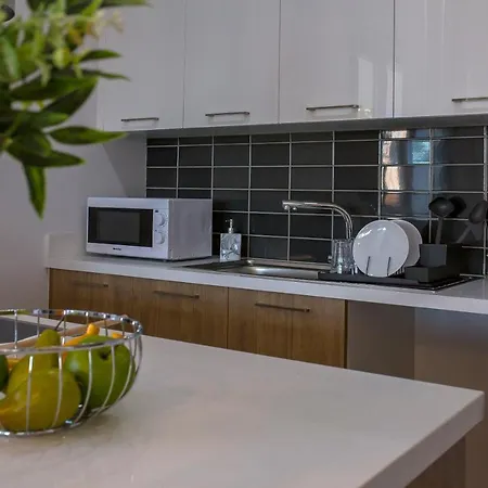 Yellow Mellow 2-br Apt In Larnaca