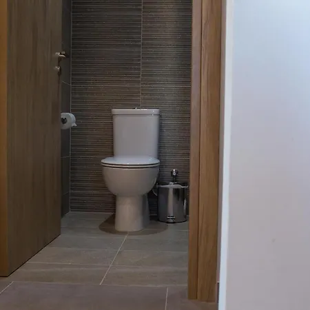 Yellow Mellow 2-br Apt In * Larnaca