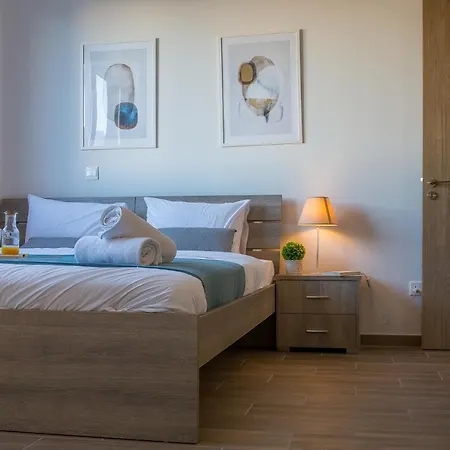 Yellow Mellow 2-br Apt In Apartman *